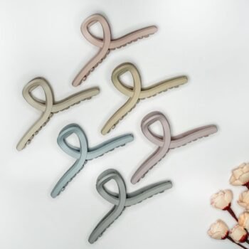 Large Infinite Shape Matte Hair Claw